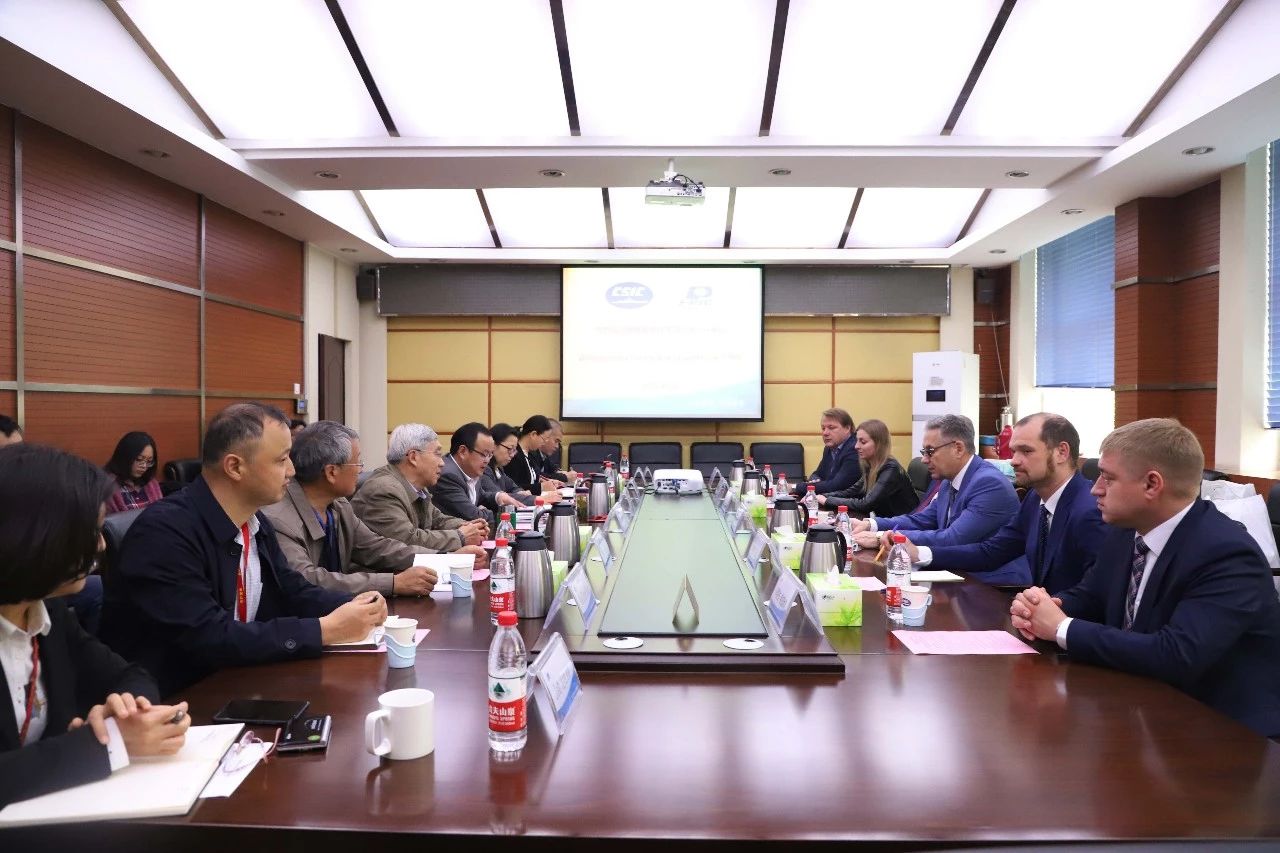 俄羅斯電化學設計局一行到七一八所訪問交流